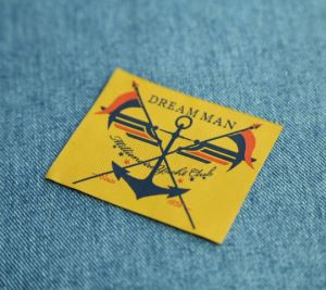 Etichetă personalizată pentru etichete textile țesute